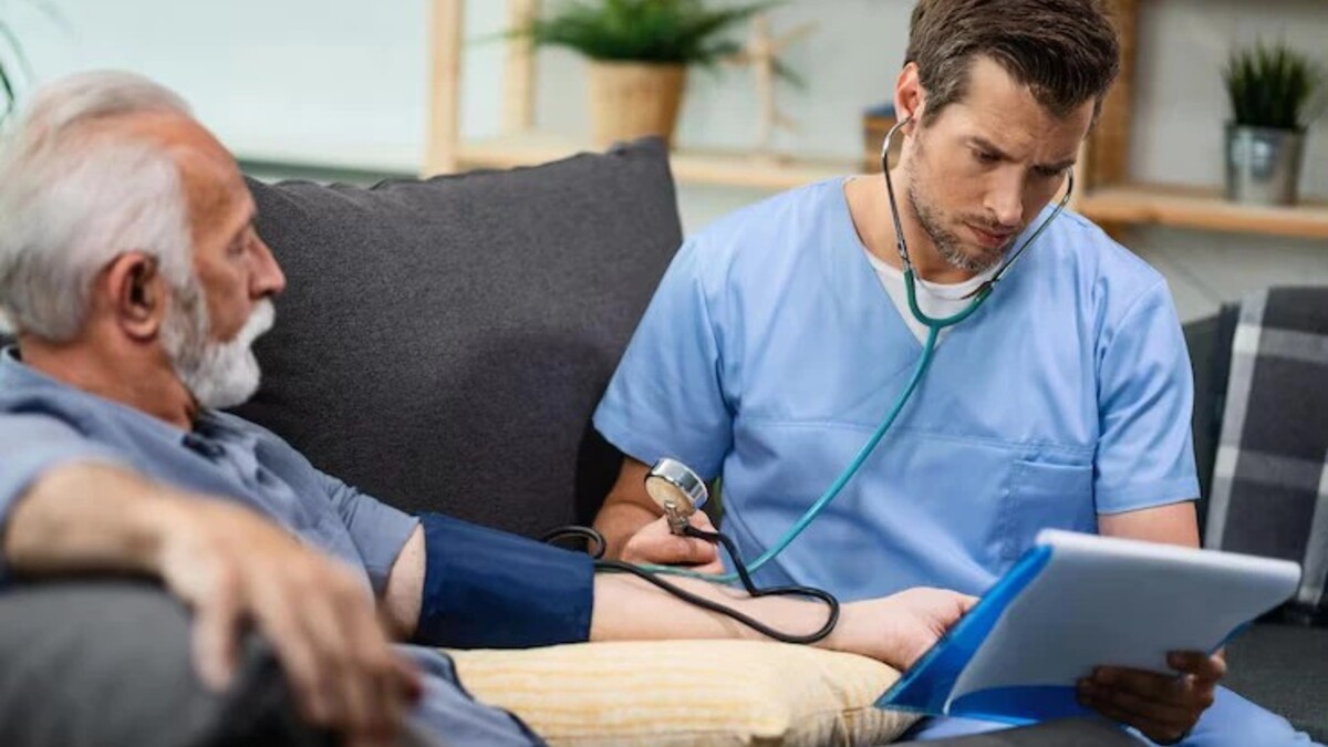 Low blood pressure emergency treatment at home